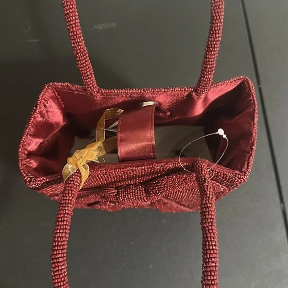 From India to you maroon bow beaded handle bag - Picture 7 of 8